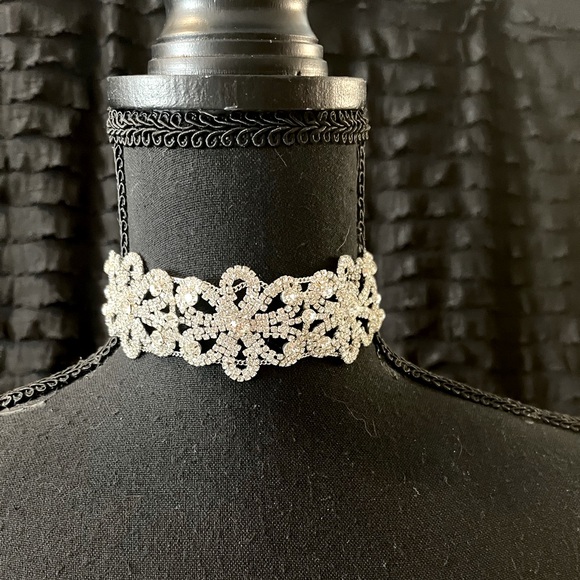 Choker necklace - Picture 1 of 2